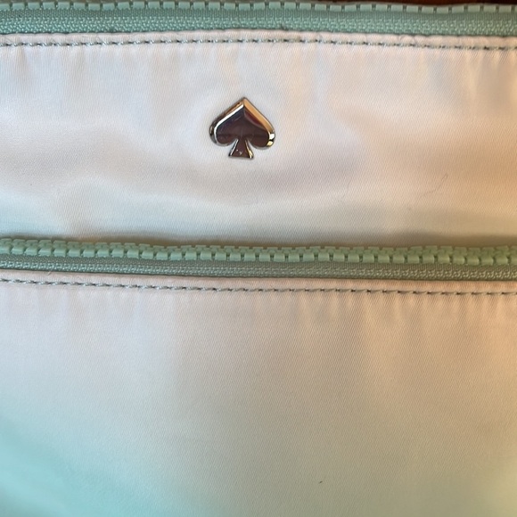 Kate Spade nearly new 2 piece Nylon Travel crossbody& Makeup Bag Ombre Clean - Picture 6 of 15